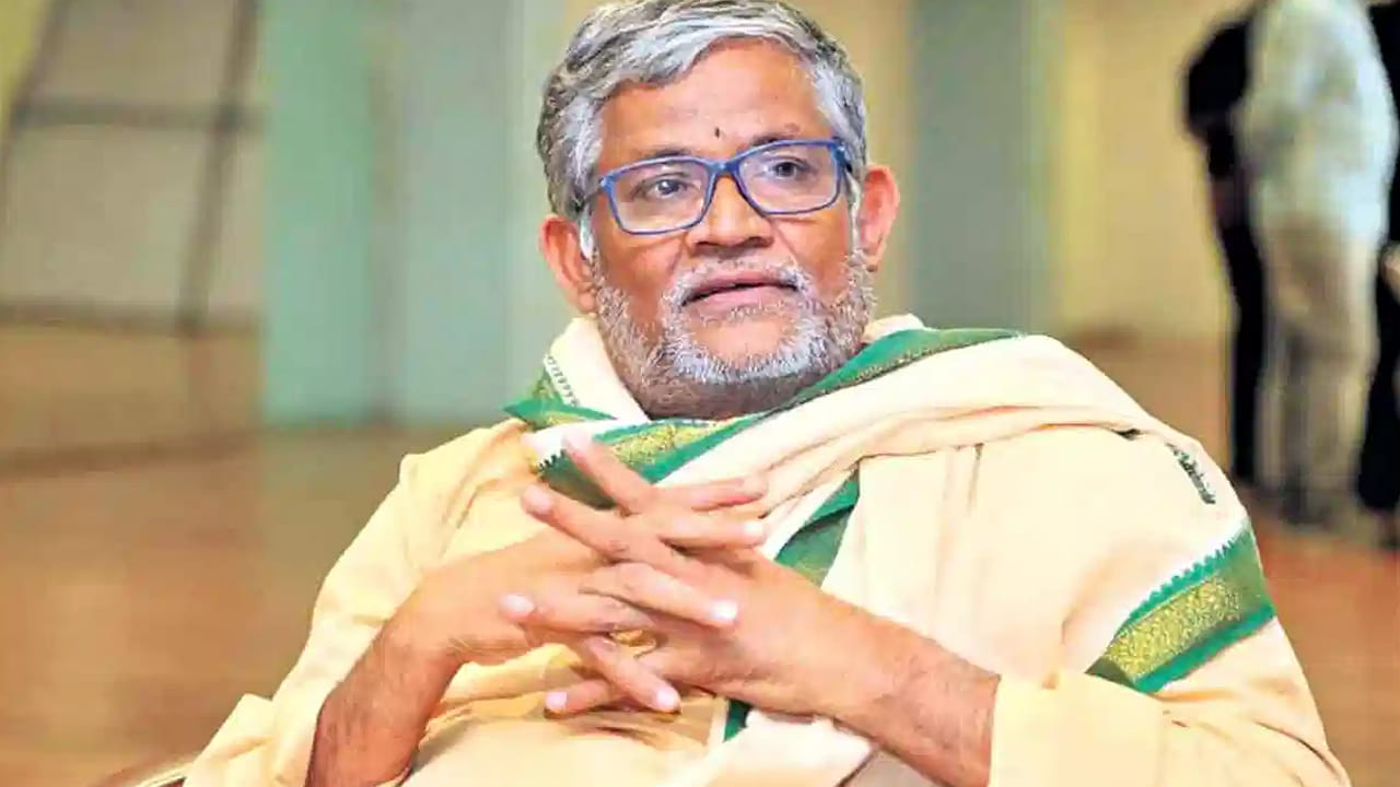 చిత్రం మూవీకి ఒక్క రూపాయ్ రెమ్యునరేషన్ తీసుకున్నా.. కుండబద్దలు కొట్టిన తనికెళ్ల భరణి..