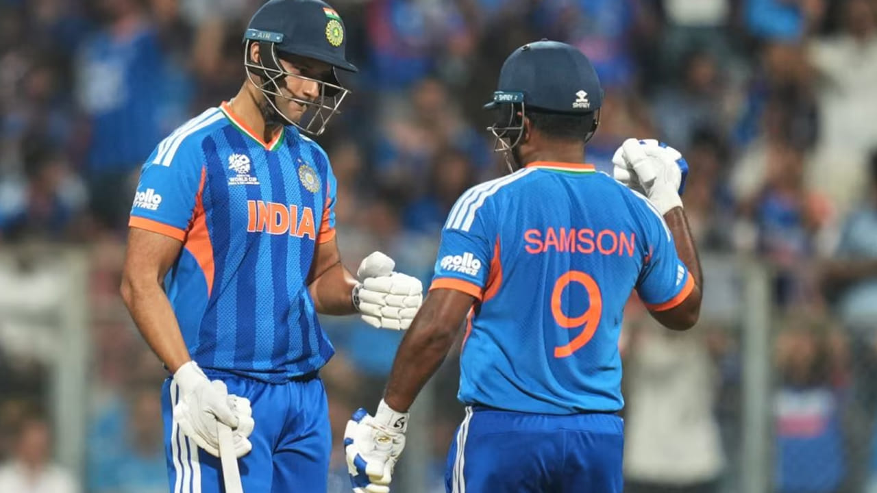 టాస్ ఓడి ముందుగా బ్యాటింగ్ చేసిన టీం ఇండియాలో అభిషేక్ శర్మ మినహా ప్రతి బ్యాట్స్‌మన్ పరుగులు రాబట్టారు. ముఖ్యంగా సంజూ శాంసన్ వరుసగా రెండో హాఫ్ సెంచరీ నమోదు చేసి, ఇంగ్లాండ్ బౌలర్లను ఒత్తిడిలోకి నెట్టాడు. బౌలింగ్‌లో టీం ఇండియా ఒక దశలో వెనుకబడినట్లు కనిపించినా, బుమ్రా, హార్దిక్ పాండ్య కీలక సమయాల్లో రాణించి జట్టును కాపాడారు. 