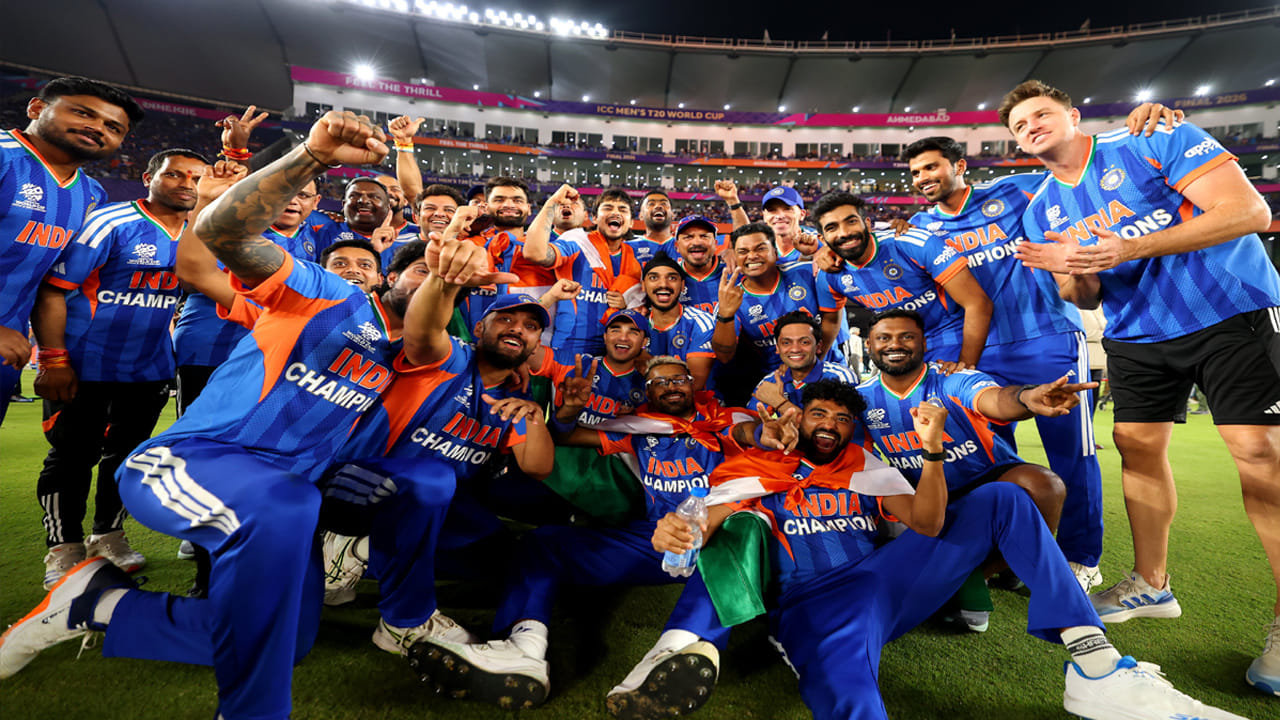 Team India: ప్రపంచ ఛాంపియన్లపై బీసీసీఐ కాసుల వర్షం.. ఎన్ని కోట్లంటే?