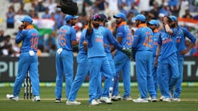 టీమిండియా పేసర్ కెరీర్‌కు చెక్ పెట్టేసిన బీసీసీఐ?