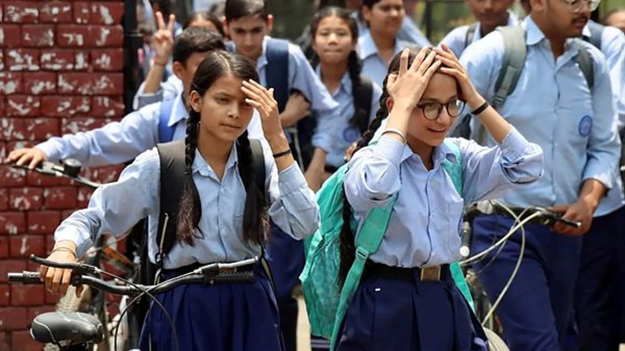 TG Inter 2026 Admissions: జూన్ 1 నుంచి ఇంటర్ ఫస్ట్, సెకండ్ ఇయర్ తరగతులు ప్రారంభం.. ఆలోపే అడ్మిషన్లు పూర్తి