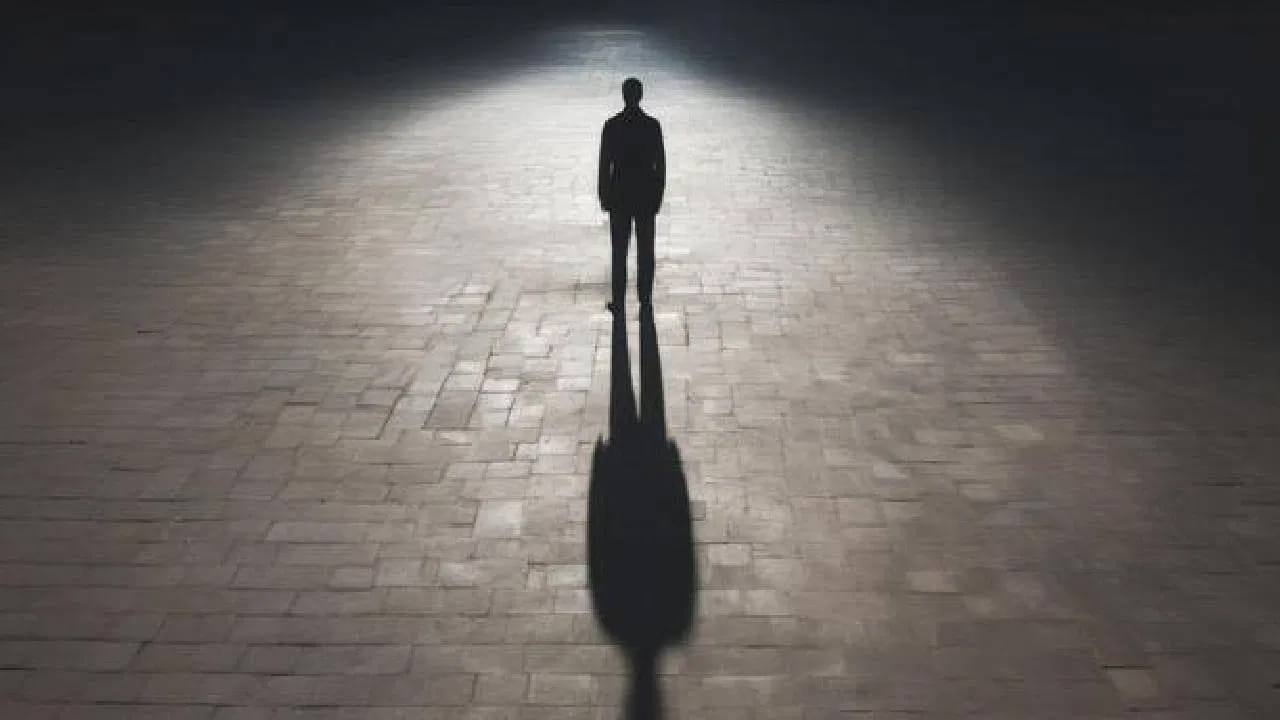 మరణానికి ముందు నీడ ఎక్కడికి వెళ్తుంది..? ఈ రహస్యాలు తెలిస్తే మైండ్ బ్లాంకే..