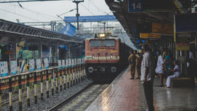 ఆన్‌లైన్‌లో ట్రైన్ టికెట్ బుక్ చేస్తున్నారా.. ఈ ఆప్షన్ ఎంచుకుంటే.