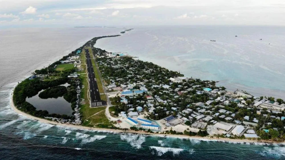 ఆ దేశాన్ని మింగేస్తున్న సముద్రం.. 30 ఏళ్లలో మ్యాప్ నుంచే మాయం..