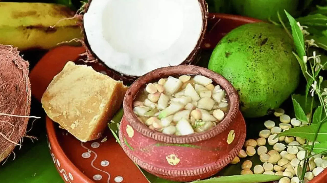 
ఉగాది తర్వాత కొందరికి అనుకూలంగా ఉంటే, మరి కొందరికి ప్రతి కూలంగా ఉండనుంది. ఈ రెండు రాశుల వారి గురించే జ్యోతిష్యులు చెబుతున్నారు. వీరి జీవితంలో చూడలేనివి కూడా చూస్తారు. ఈ రాశుల వారు షాక్ అయ్యేలా మొత్తం మారిపోతోంది. ఆ రాశుల వారెవరో ఇక్కడ చూద్దాం.. 
