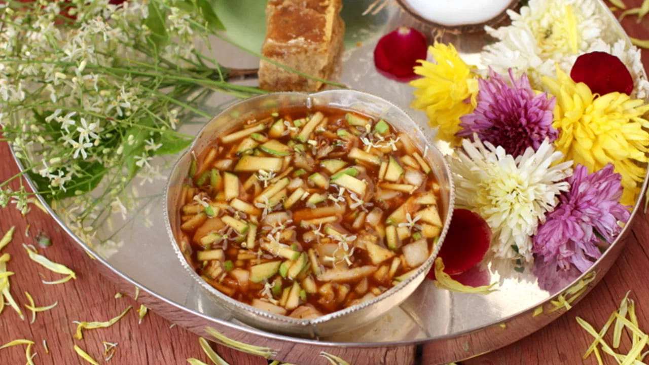 Parabhava Nama Samvatsaram: తెలుగు కాలచక్రంలో 60 సంవత్సరాలు ఉంటాయి. ఈ చక్రంలో పరాభవ అనేది 40వ సంవత్సరం. సంస్కృతంలో “పరాభవ” అనే పదానికి సాధారణంగా ఓటమి, అపజయం లేదా అవమానం అనే అర్థాలు ఉన్నప్పటికీ.. జ్యోతిష్యం, ఆధ్యాత్మిక దృష్టిలో దీనికి మరింత లోతైన తాత్పర్యం ఉంది. ఈ పేరు ప్రతికూలతను మాత్రమే సూచించదు..   మనిషి జీవితంలో మార్పు, ఆత్మపరిశీలన, ఆత్మవికాసాన్ని సూచించే ఒక సంకేతంగా భావిస్తారు. 