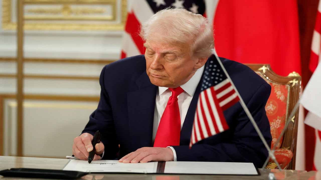 ఖమేనీ హత్యకు డోనాల్డ్ ట్రంప్ అత్యంత కఠినమైన చట్టాన్ని ఉల్లంఘించారా..? రుజువైతే శిక్ష తప్పదా..?