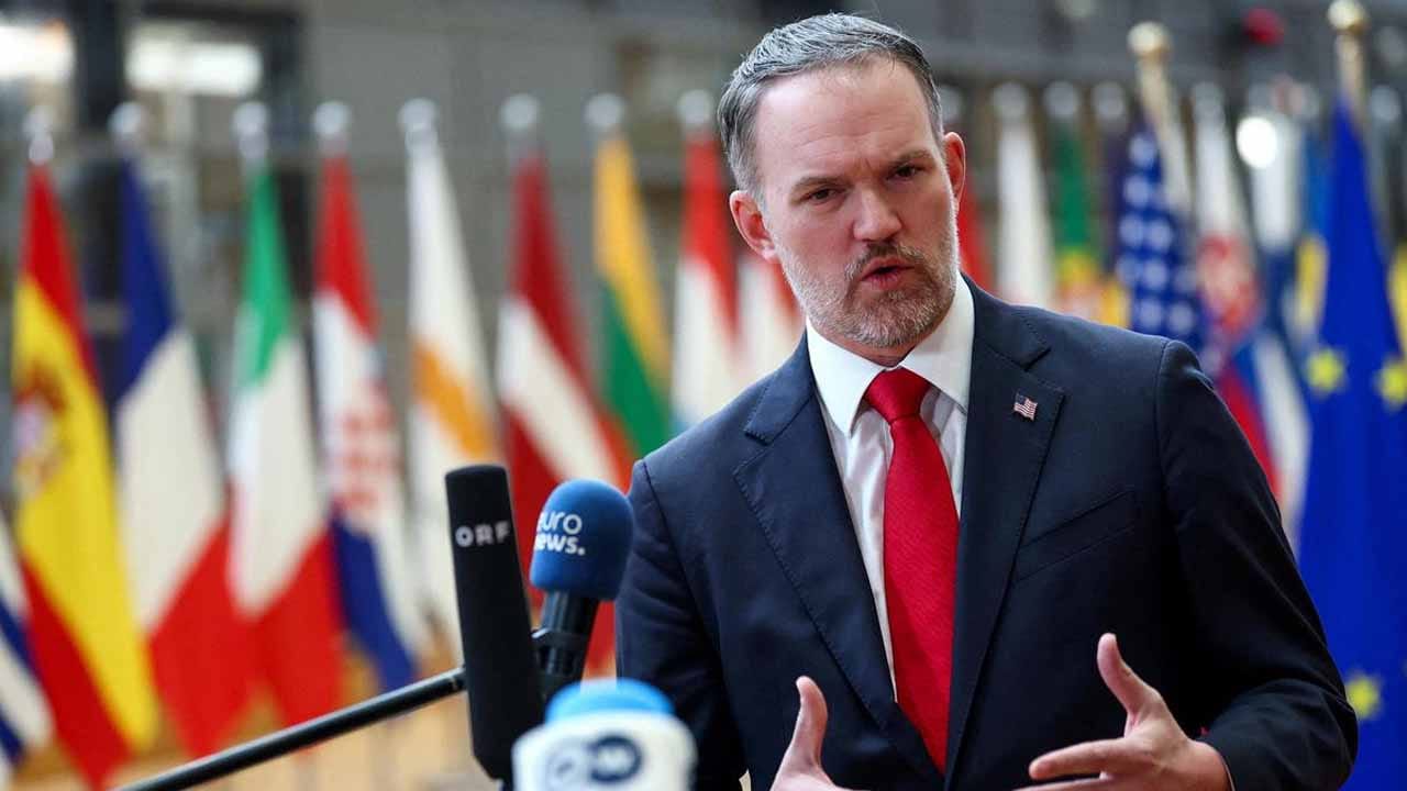 అమెరికా సంచలన నిర్ణయం.. భారత్ సహా 16 దేశాలకు బిగ్ షాక్ ఇవ్వబోతున్న ట్రంప్ సర్కార్..?