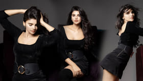 కుర్రకారుకు చెమటలు పట్టిస్తున్న వర్ష..అబ్బో అందంతో ఆగంచేస్తుందిగా