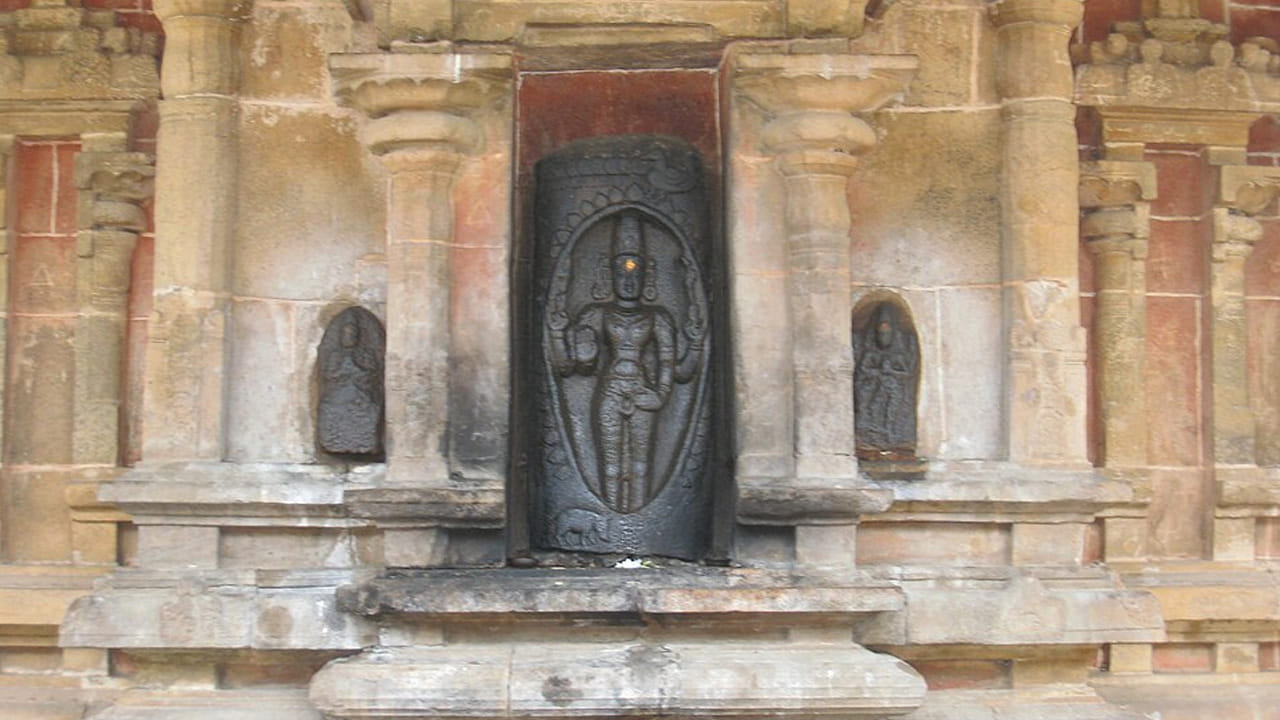 
అన్నదానం

బియ్యం, బెల్లం ద్వారా చేసిన ఆచారాలు కూడా మధుమేహ నివారణలో సహాయపడతాయని చెప్పబడింది. ఈ కారణంగా, ఈ ఆలయాన్ని సందర్శించి, భక్తులు తమ రక్తంలో చక్కెర స్థాయిలలో తేడాలను గమనించారని అనేక కథనాలు ఉన్నాయి.