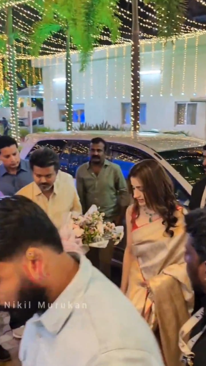 పుకార్లకు మరింత బలం.. పెళ్లి వేడుకకు జంటగా విజయ్, త్రిష