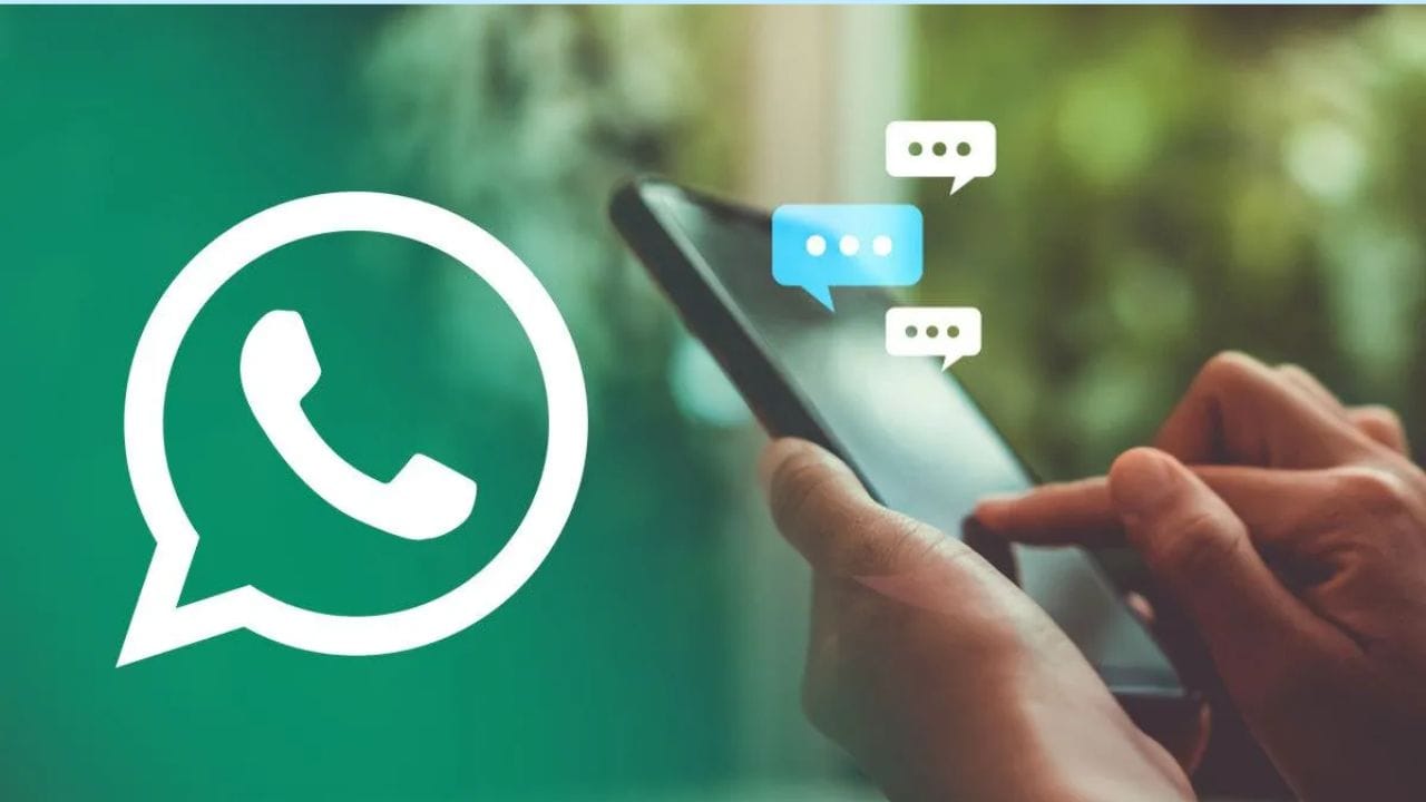 గ్రూప్ మెసేజ్ హిస్టరీ అన్ని ఇతర వ్యక్తిగత మెసేజ్‌ల మాదిరిగానే ఎండ్-టు-ఎండ్ ఎన్‌క్రిప్ట్ చేయబడి ఉంటుంది. 'గ్రూప్ మెసేజ్ హిస్టరీ' ఫీచర్ అదనపు స్క్రీన్‌షాట్‌లు లేదా అనవసరమైన మెసేజ్ ఫార్వార్డింగ్ అవసరాన్ని తొలగిస్తుంది. గ్రూప్ చాట్‌కి కొత్త వ్యక్తిని వచ్చినప్పుడు అడ్మిన్‌లు, సభ్యులు తమకు ముఖ్యమైన 25 నుండి 100 మెసేజ్‌లను అందుబాటులో ఉంచుకునే అవకాశం ఉంటుంది. దీని వలన కొత్త సభ్యులు గ్రూప్‌లోని ఈ మెసేజ్‌లు చూడటానికి వీలు కలుగుతుంది.