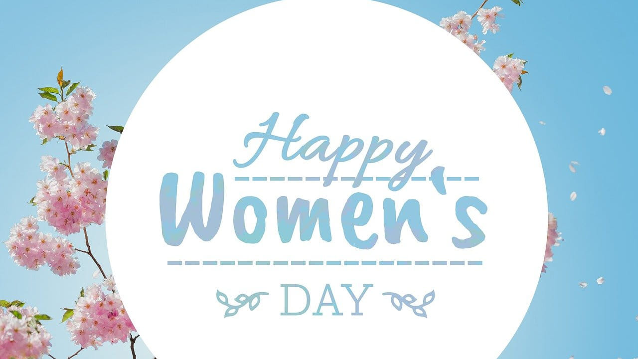 ఈ నెల 6 నుంచి జూన్ 12 వరకూ 99 రోజులపాటు చేపట్టనున్న కార్యక్రమాలపై ఆరోగ్యశాఖ ఉన్నతాధికారులకు మంత్రి దిశానిర్దేశం చేశారు. హాస్పిటళ్లలో రోజువారీ వైద్య సేవలకు ఆటంకం కలగకుండా 99 డేస్ యాక్షన్ ప్లాన్ ఉండాలని సూచించారు. అధికారులు రూపొందించిన ప్రణాళికను స్వల్ప మార్పులతో మంత్రి ఆమోదించారు. మొత్తం 4 దశల్లో కార్యక్రమాలు నిర్వహించాలని నిర్ణయించారు. తొలి దశలో మార్చి 6 నుంచి 31వ తేదీ వరకు 26 రోజుల పాటు మాతా శిశు సంరక్షణ, కౌమార దశ బాలికలు, వృద్ధుల ఆరోగ్య సేవలపై దృష్టి కేంద్రీకరించనున్నారు. 