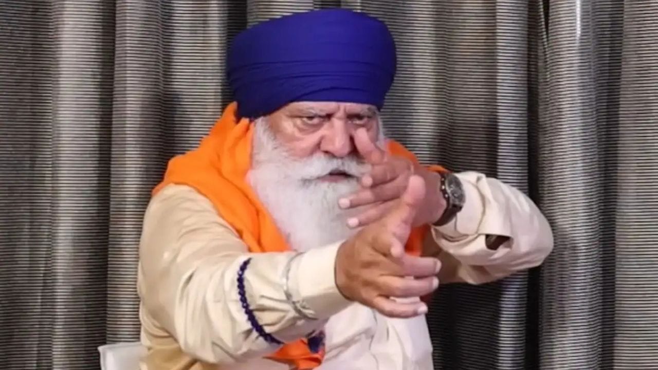 ఇదెక్కడి లాజిక్.! క్రికెటర్ల రిటైర్మెంట్‌కు వాళ్లే కారణం.. మళ్లీ నోరు జారిన యువరాజ్ తండ్రి..