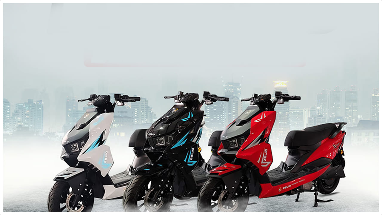  ఫీచర్లు కూడా చాలా బాగున్నాయి: భద్రత పరంగా ముందు చక్రాలకు డిస్క్ బ్రేకులు, వెనుక చక్రాలకు డ్రమ్ బ్రేకులు అమర్చారు. దీని లోడింగ్ సామర్థ్యం 180 కేజీలు, బరువు 80 కేజీలు. దీని ఫీచర్లలో రివర్స్ గేర్, డిజిటల్ డిస్‌ప్లే, పార్కింగ్ స్విచ్, యాంటీ-థెఫ్ట్ అలారం, USB ఛార్జింగ్ పోర్ట్, సెంట్రల్ లాకింగ్, ఆటో రిపేర్ స్విచ్ ఉన్నాయి. ఈ స్కూటర్‌పై కంపెనీ 2 సంవత్సరాల వారంటీని, బ్యాటరీపై 1 సంవత్సరం వారంటీని అందిస్తోంది.