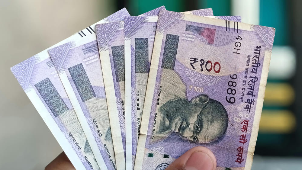 ఈ చిన్న చిన్న తప్పులు.. మిమ్మిల్ని పేదవారిగా మారుస్తాయి! ఎంత డబ్బున్నా వేస్ట్‌..!