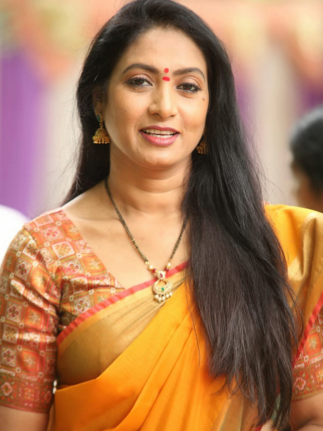 భర్తతో విడిపోవడానికి కారణం ఇదే.. అసలు విషయం చెప్పిన ఆమని..