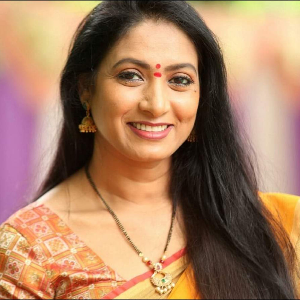 ఆమని తన జీవితాన్ని ఒక పోరాటంగా భావిస్తానని అన్నారు. వివాహానికి ముందు కుటుంబ బాధ్యతలను మోశానని, ఇప్పుడు తన పిల్లల కోసం తల్లిగా, తండ్రిగా అన్నీ తానై వ్యవహరిస్తున్నానని అన్నారు. తన ఎదుగుదలలో తన తల్లి పాత్ర ఎంతో ఉందని, సినిమా పరిశ్రమను ఎప్పుడూ వదలవద్దని ఆమె తల్లి ఎప్పుడూ ప్రోత్సహిస్తుంటారని తెలిపారు. ఇప్పటికీ షూటింగ్‌కు వెళ్తుంటే ఆమె తల్లి ఎంతో సంతోషిస్తారని, టీవీలో ఆమె సినిమాలను ఇష్టంగా చూస్తారని గుర్తు చేసుకున్నారు.