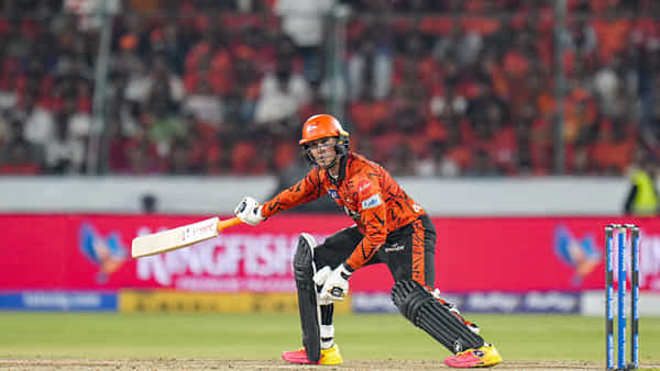 సిక్సర్లతో అభిషేక్ ఖతర్నాక్ రికార్డ్.. కట్చేస్తే.. 24 గంటల్లోనే బిగ్ షాక్ తగలనుందా..?