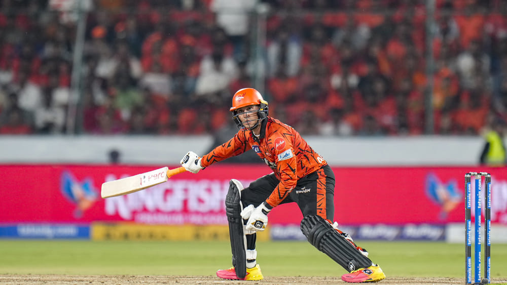 సిక్సర్లతో అభిషేక్ ఖతర్నాక్ రికార్డ్.. కట్‌చేస్తే.. 24 గంటల్లోనే బిగ్ షాక్ తగలనుందా..?