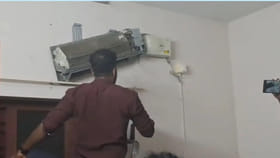 ఏసీ ఆన్‌చేయగానే అదోరకం శబ్ధాలు.. టెక్నీషియన్‌ను పిలిపించి