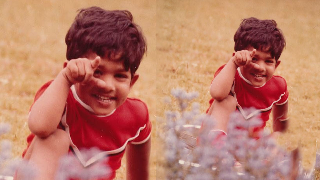 Tollywood: అమాయకపు చిరునవ్వుల చిన్నోడు.. పాన్ ఇండియా సెన్సేషన్.. ఈ స్టార్ హీరోను గుర్తుపట్టారా.. ?