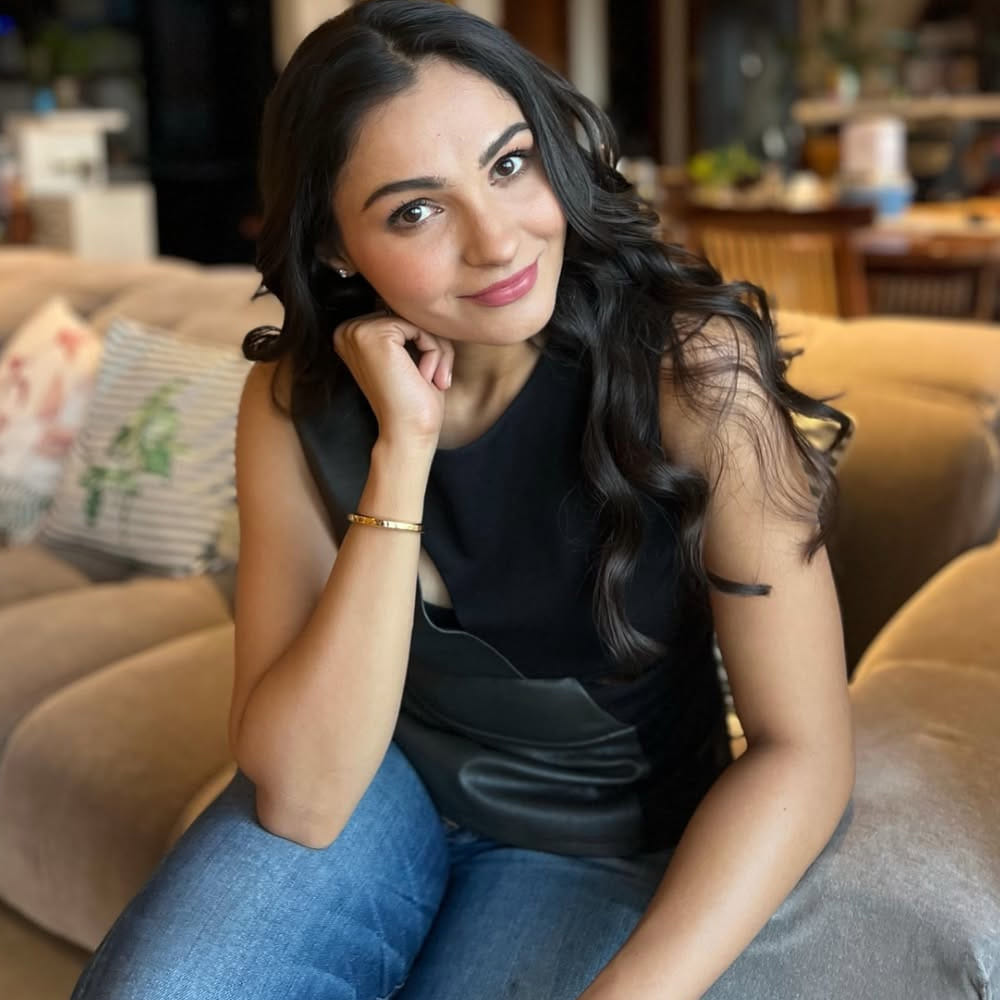 మొదటి భాగంలో కీలకమైన 'లావణ్య' పాత్రలో నటించిన ఆండ్రియా, రెండో భాగంలో కూడా కనిపిస్తుందని అందరూ భావించారు. కానీ ఆమె స్పందన మాత్రం భిన్నంగా ఉంది. ఇటీవల ఒక ఇంటర్వ్యూలో దీనిపై స్పందిస్తూ.. ఆ సీక్వెల్‌లో తాను ఉండే అవకాశం లేదని ఆమె స్పష్టం చేశారు. 