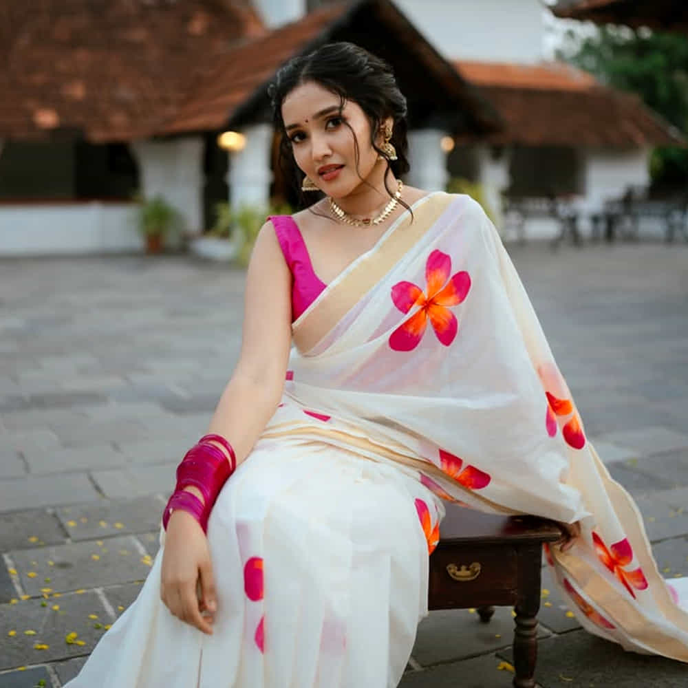 విశ్వాసం చిత్రంలోనూ అజిత్-నయనతార కూతురి పాత్రలో అనికా సురేంద్రన్ నటించిన తర్వాత, అభిమానులు ఆమెను కుట్టి నయన్ అని పిలుచుకోవడం ప్రారంభించారు. నటి అనికా సురేంద్రన్ అజిత్ కూతురేనని చాలా మంది తమిళప్రేక్షకులు అనుకున్నారు.