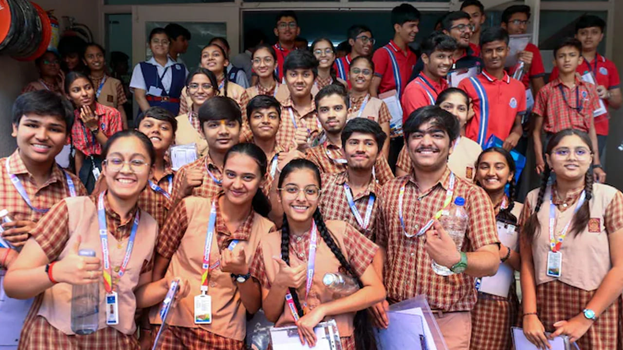 AP Inter Results 2026: ఇంటర్ ఫలితాల్లో 12 ఏళ్ల రికార్డు బ్రేక్.. ఏకంగా 81శాతం మంది విద్యార్ధులు ఉత్తీర్ణత