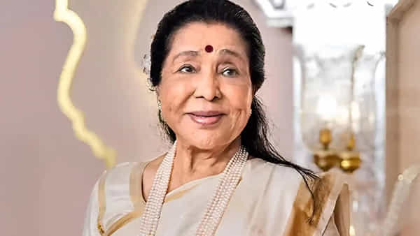 Asha Bhosle: ఇండియాలో రిచెస్ట్ సింగర్స్ లో ఒకరు.. ఆశా భోంస్లేకు ఎన్ని కోట్ల ఆస్తులు ఉన్నాయో తెలుసా?