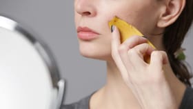 అరటి తొక్కతో మెరిసే చర్మం.. ఓసారి ట్రై చేయండి