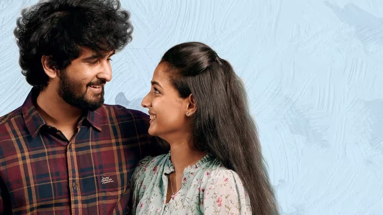 'భూతకాలం' అనేది రాహుల్ సదాశివం దర్శకత్వంలో, షేన్ నిగమ్, రేవతి ప్రధాన పాత్రలలో నటించిన ఒక మలయాళ చిత్రం, ఇది 2022లో విడుదలైంది. ఈ చిత్రం సోనీ లివ్ ఓటీటీలో అందుబాటులో ఉంది. ఇది ఒక సాధారణ ఆన్‌లైన్ కథ అయినప్పటికీ, దర్శకుడు దీనిని ఒక స్క్రీన్‌ప్లేగా మలిచారు.