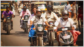 పెట్రోల్ బైక్‌లు, స్కూటర్లపై నిషేధం.. ఇక అన్ని ఎలక్ట్రిక్ వాహనాలే