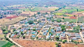 ఆ ఊరిలో వింత రూల్.. బూతులు మాట్లాడితే ఫైన్.. ఎక్కడంటే?