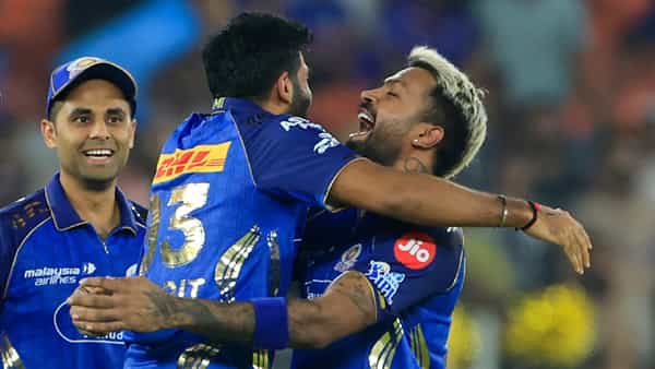 Mumbai Indians : బుమ్రా కెప్టెన్సీలో టీమ్ జోష్ మామూలుగా లేదుగా.. హార్దిక్ లేకపోవడమే కలిసొచ్చిందా?