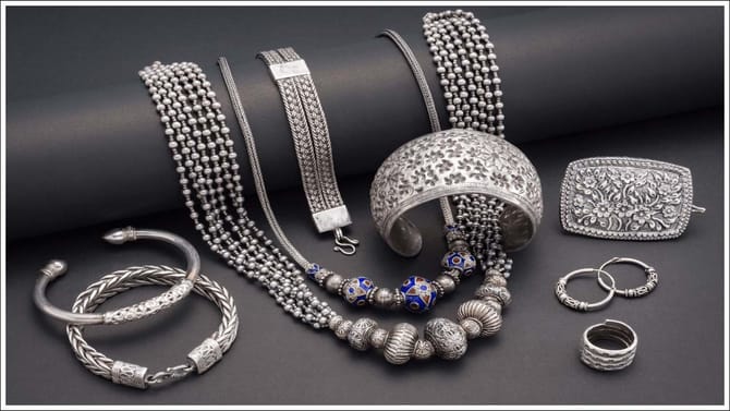 వినియోగదారులకు షాకింగ్‌ న్యూస్‌.. రూ.25 వేలు పెరిగిన వెండి ధర..!