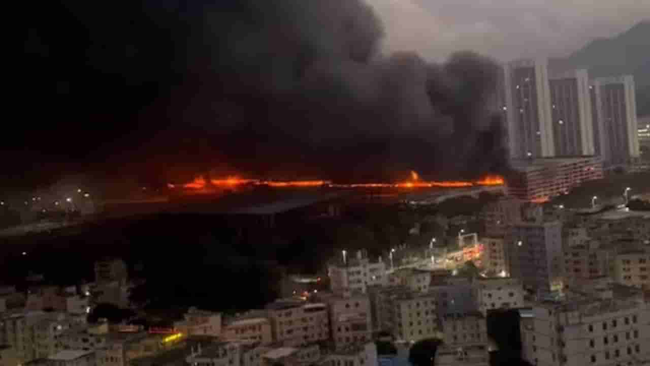 ఎలక్ట్రిక్ కార్ల పార్కింగ్ గ్యారేజీలో చెలరేగిన మంటలు.. కాలిబూదైన BYD కార్లు..!