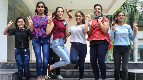 CBSE 2nd Board Exams 2026: సీబీఎస్సీ పదో తరగతి 2nd బోర్డు పరీక్షల టైం టేబుల్ విడుదల.. ఎవరు అర్హులంటే?