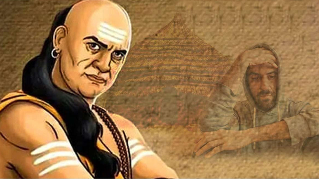 అందువలన మీ వీలును బట్టి రోజు లేదా వారం, లేదా నెల, మీకు వీలును బట్టి, సంవత్సరానికి కొంత డబ్బును పొదుపు చేసుకోవడం వలన అది మీకు చాలా మేలు చేస్తుంది. ఇది మీ వివేకానికి సంకేతం. అందుకే చేతి నిండా సంపాదించినప్పుడే ఖర్చులను తగ్గించుకొని, ఎక్కువగా పొదుపు చేస్తూ రావాలి. ఇది మీకు మీ కుటుంబ సభ్యులకు చాలా విధాలుగా ఉపయోగపడుతుంది. కొన్ని సార్లు మిమ్మల్ని తీవ్రమైన సమస్య నుంచి రక్షిస్తుందని చెబుతున్నాడు చాణక్యుడు.