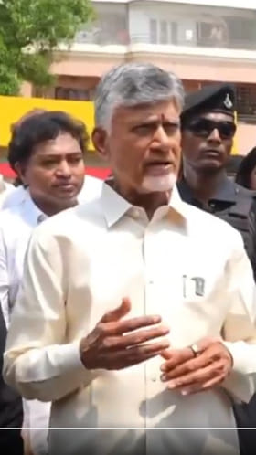 ఎండ దెబ్బ.. కళ్లు తిరిగి తూలి పడబోయిన NSG కమాండో..