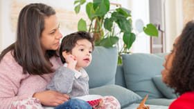 పిల్లలు ఆలస్యంగా మాట్లాడటానికి కారణం ఇదేనట..