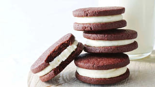 అక్షయ తృతీయకు బంగారం షాక్.. గతేడాదితో పోలిస్తే ధర ఎంత పెరిగిందో తెలిస్తే మైండ్ బ్లాంకే..