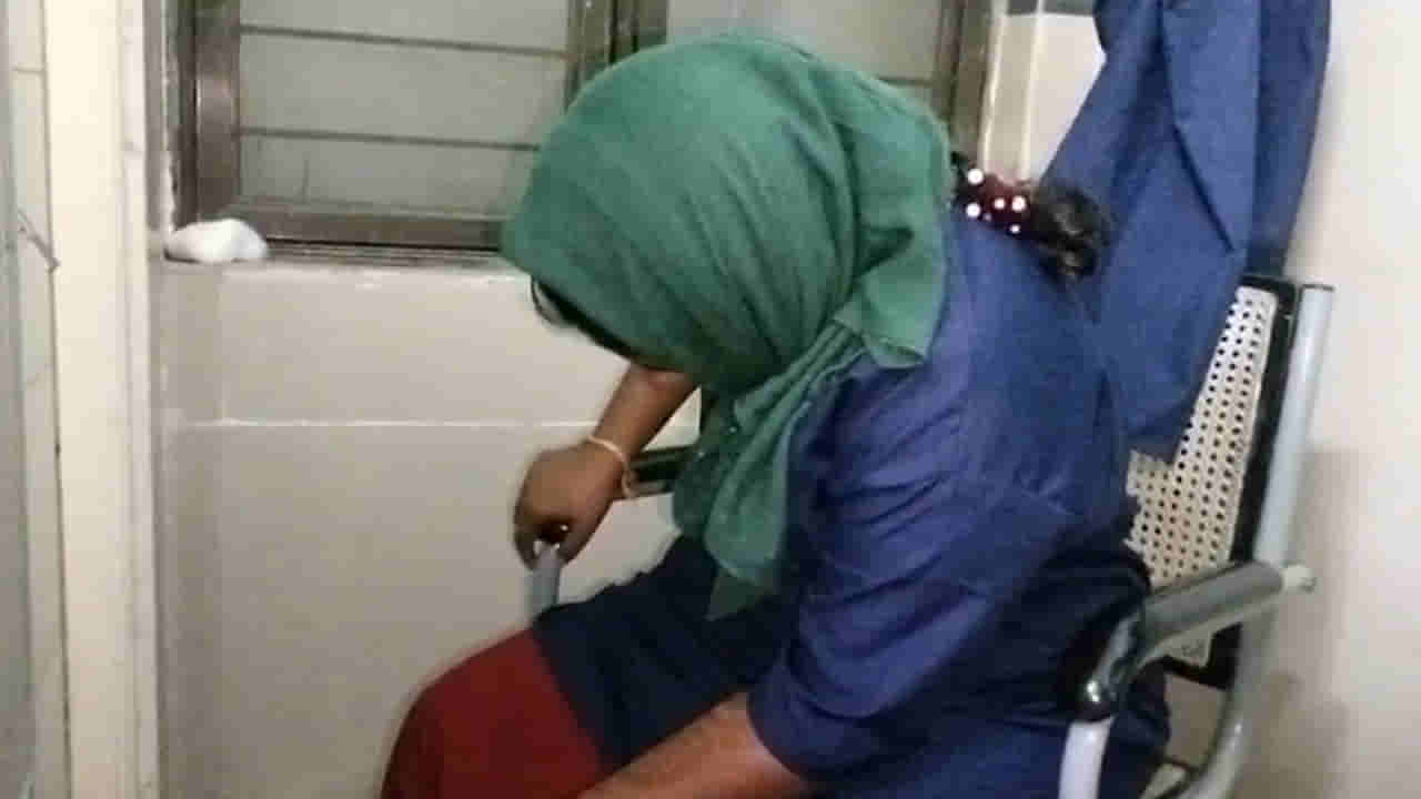 ఈ లేడి మామూల్ది కాదు.. ఆసుపత్రిలో పిల్లాడు ఏడుస్తుంటే పాలిస్తానని తీసుకుంది.. ఆ తర్వాత..