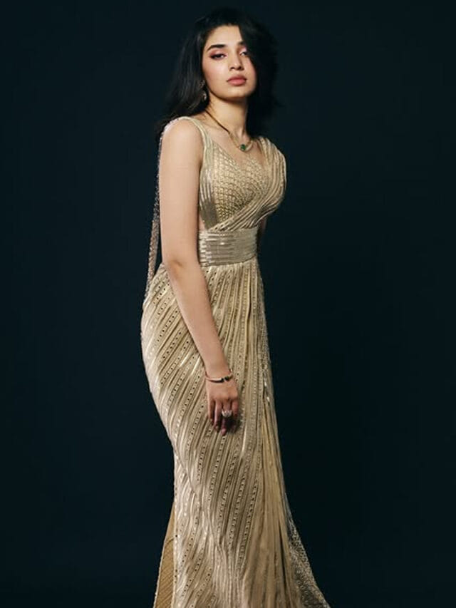 మతిపొగొడుతున్న బేబమ్మ.. అందాల హద్దులు చెరిపేస్తుందా?