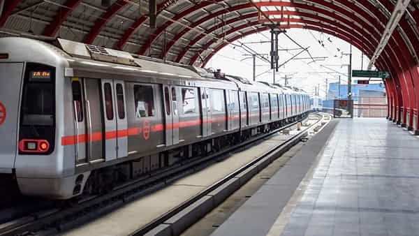 Metro Action: ఇక మెట్రోలో ఇలా చేస్తే రూ.5000 జరిమానా.. చట్టంలో మార్పు!