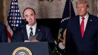 హోర్ముజ్ జలసంధిలో హైడ్రామా.. నౌకల నిర్బంధంతో ఇరాన్-అమెరికా మధ్య యుద్ధ మేఘాలు..!