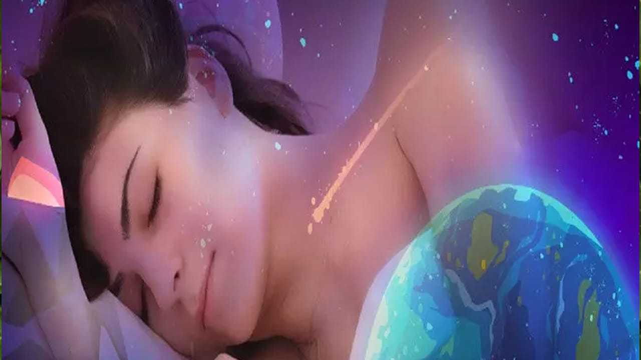 ముఖ్యంగా ఇప్పటికీ పెద్దవారు గర్భిణీలకు కలలో మామిడి పండు కనిపించింది అంటే కొడు జన్మిస్తాడని చెప్తారు. అంతే కాకుండా జామకాయ కలలో కనిపిస్తే అబ్బాయి, బెండకాయ కలలో కనిపిస్తే అమ్మాయి, సీతాఫలం కలలో కనిపించినా అమ్మాయి పుడుతుందని చెబుతుంటారు. అయితే కొంత మంది వీటిని నమ్మితే,మరికొంత మంది మాత్రం ఇవన్నీ మూఢనమ్మకాలు అని కొట్టిపారేస్తుంటారు.