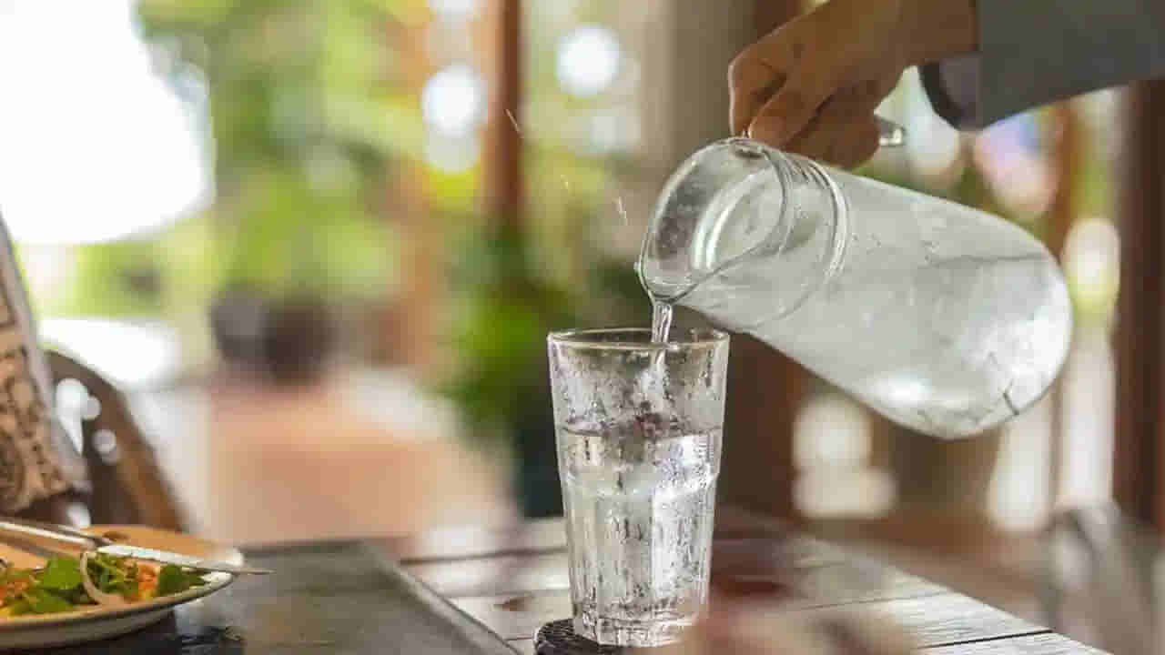 తిన్న తర్వాత చల్లటి నీళ్లు తాగితే ఏమవుతుందో తెలిస్తే మీ మైండ్ బ్లాంక్ అవ్వడం పక్కా..