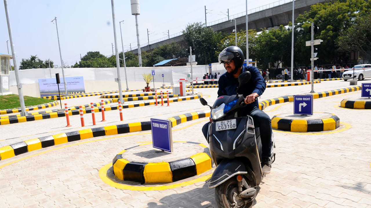 Telangana: మారిన డ్రైవింగ్ లైసెన్స్ రూల్స్.. అన్నీ ఆన్‌లైన్‌లోనే.. ఆర్టీఏ ఆఫీసులకు వెళ్లాల్సిన పనే లేదు..