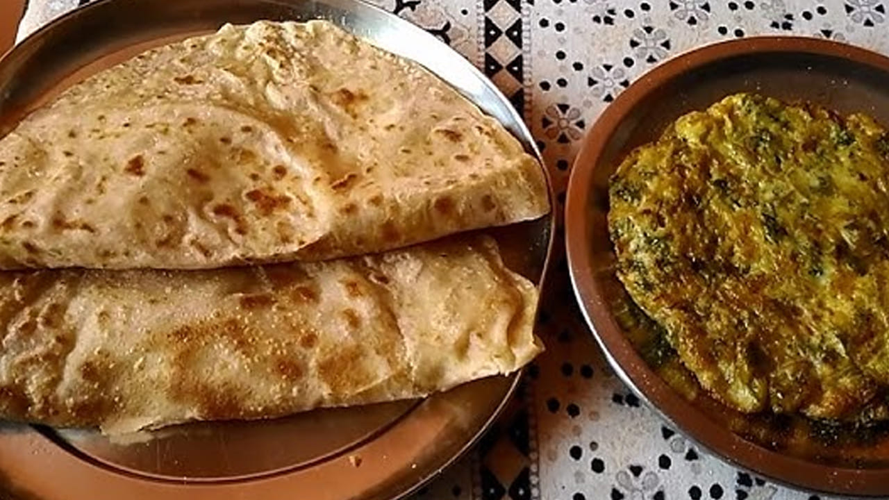 ఈ గుంత  ఆమ్లెట్ ను గ్యాస్ మీద కాకుండా బొగ్గుల మీద  చేస్తారు. అందుకే ఇది అంత రుచిగా ఉంటుంది. వీటిని గుంతల ఉన్న పాన్‌లో  నెమ్మదిగా కాలుస్తారు. టేస్ట్ స్పైసీగా, మెత్తగా రుచికరంగా ఉంటుంది.
